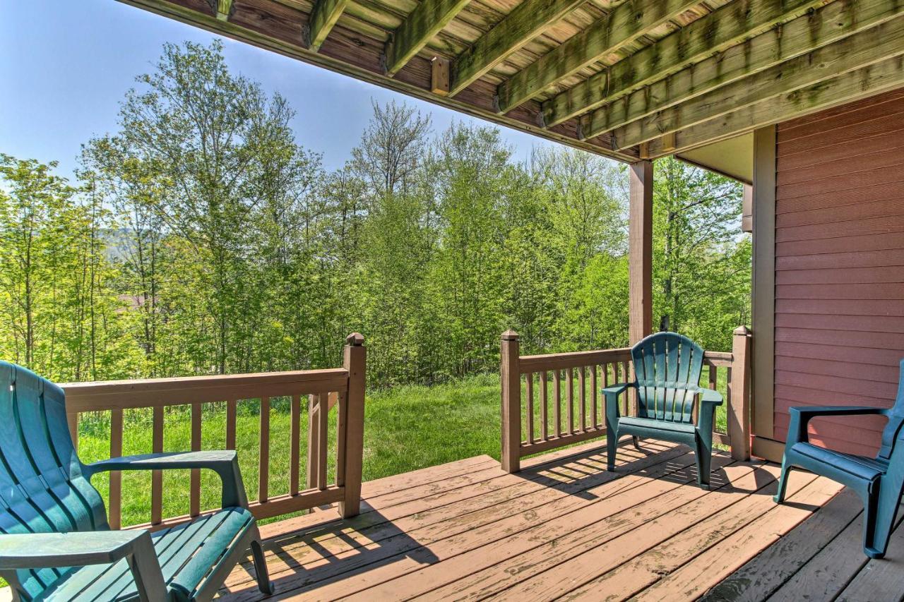 Timber Creek Townhome With 2 Decks And Mtn Views! West Dover Exterior foto